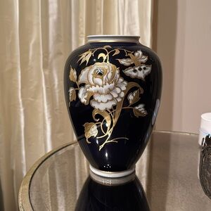 Echt Kobalt East Germany Wallendorf 1764 Vase Blue and White Goldrelief